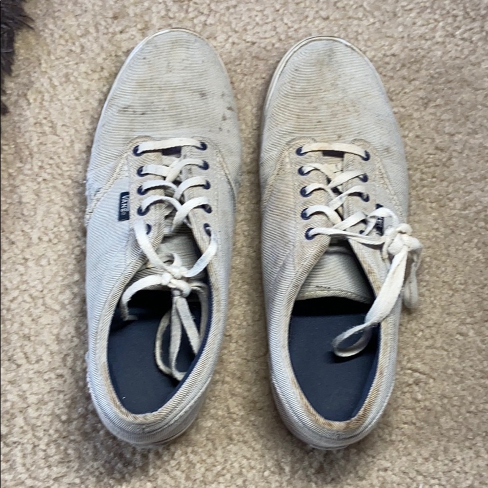 Vans - Picture 3 of 4